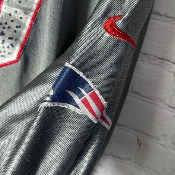 New England Patriots TOM BRADY On Field Nike Salute to Service NFL Jersey - Picture 7 of 12
